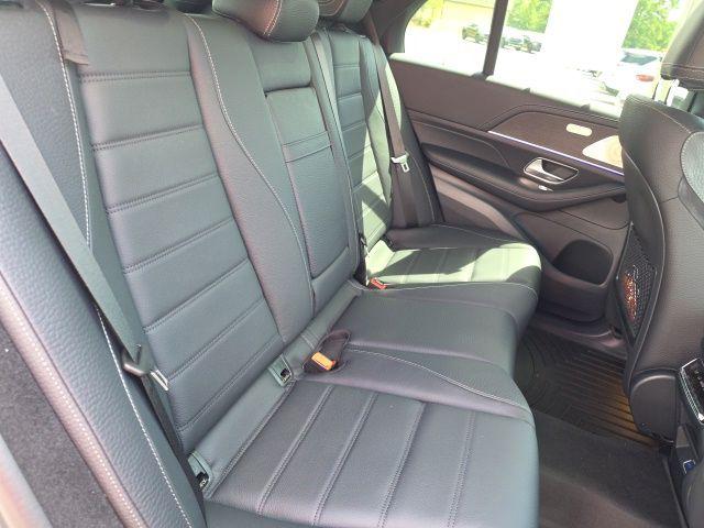 2026 Mercedes-BENZ GLE — миниатюра 13