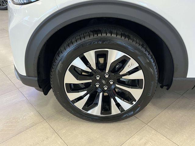 صورة 9 لـ 2026 FORD EXPLORER PLATINUM