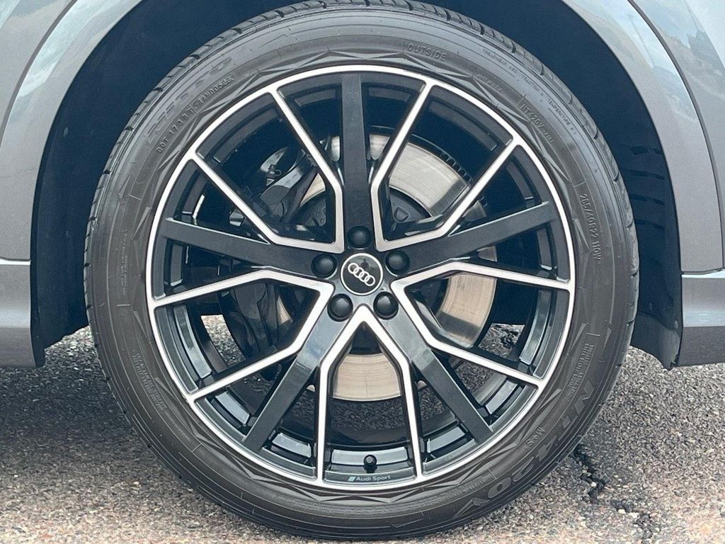 صورة 8 لـ 2021 AUDI SQ8 4.0T PRESTIGE