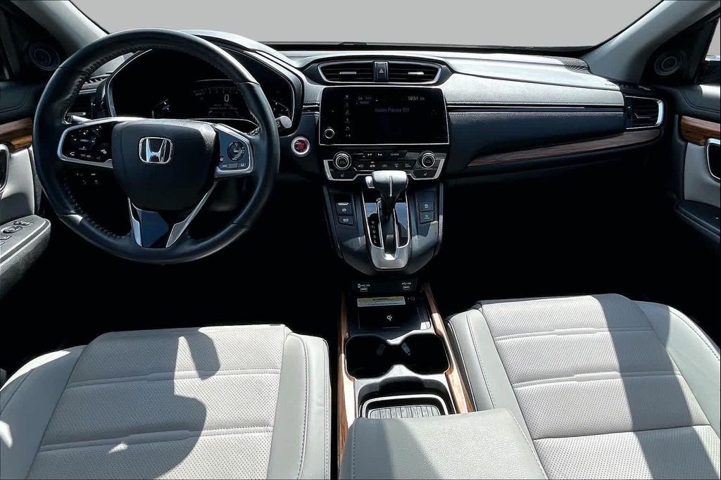 صورة 15 لـ 2022 Honda CR-V AWD TOURING
