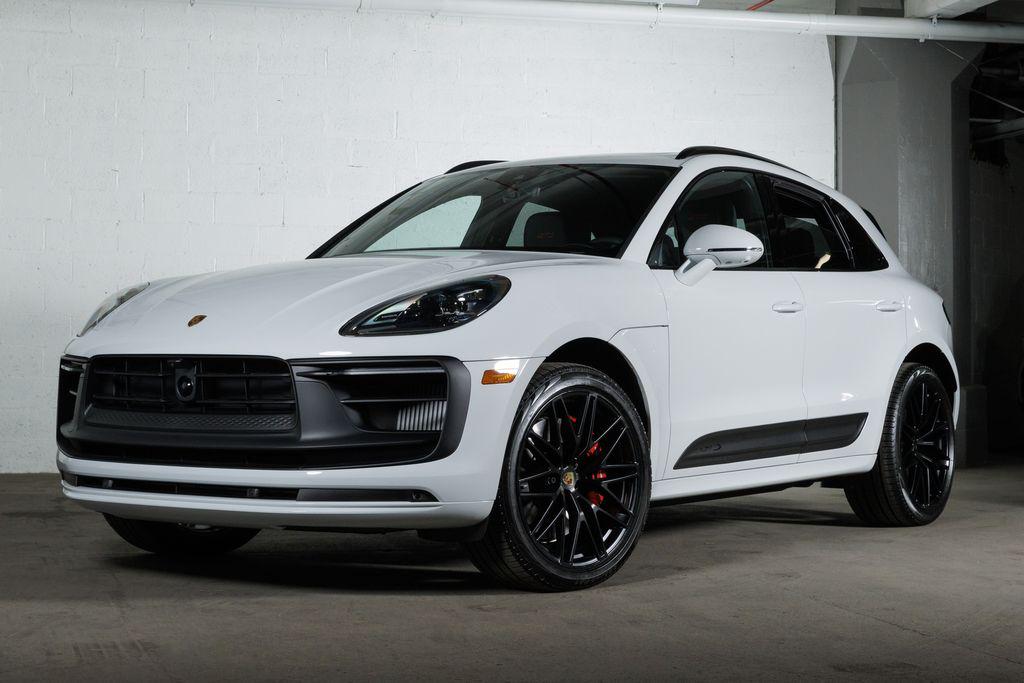 New 2026 Porsche Macan Macan GTS