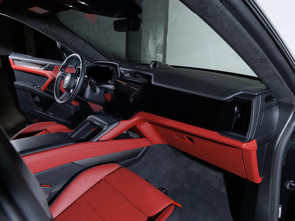 صورة مصغرة 24 لـ 2026 Porsche CAYENNE TURBO ELECTRIC