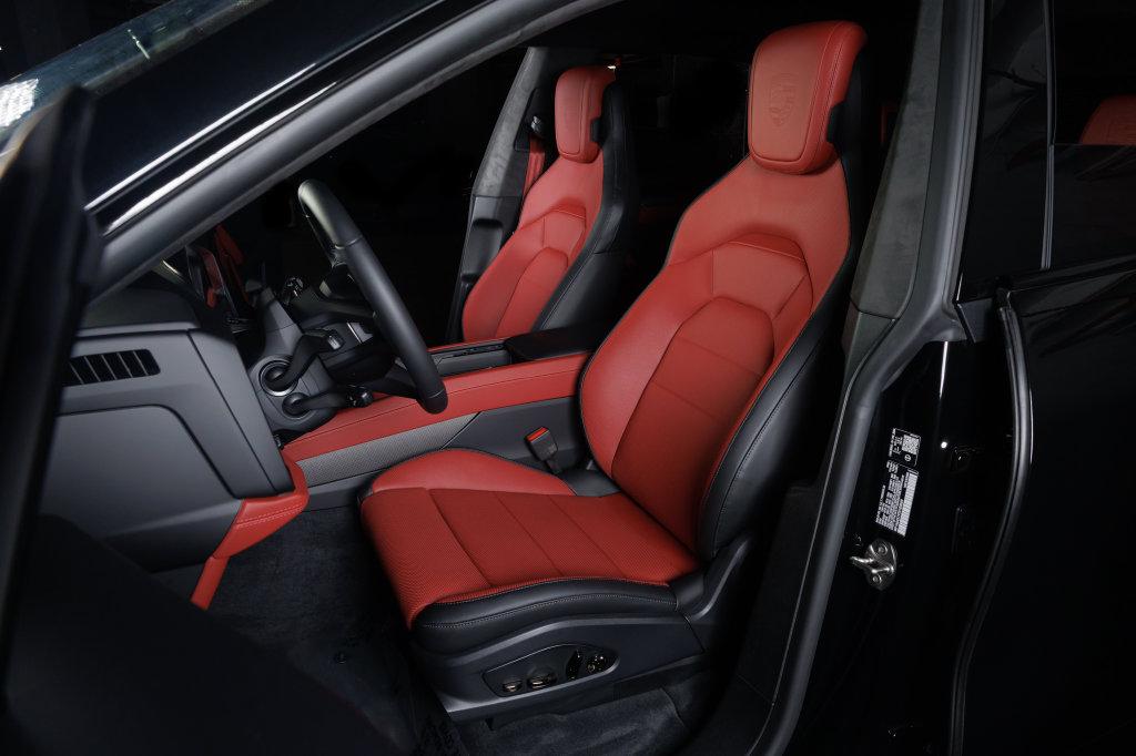 صورة 5 لـ 2026 Porsche CAYENNE TURBO ELECTRIC