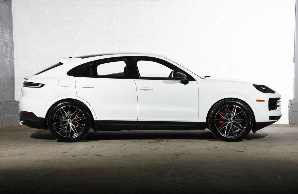 PORSCHE CAYENNE S - 8