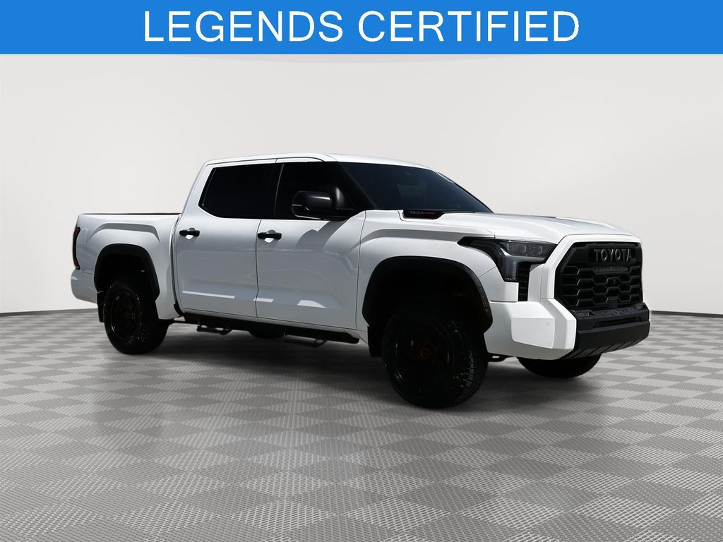 TOYOTA TUNDRA - 1