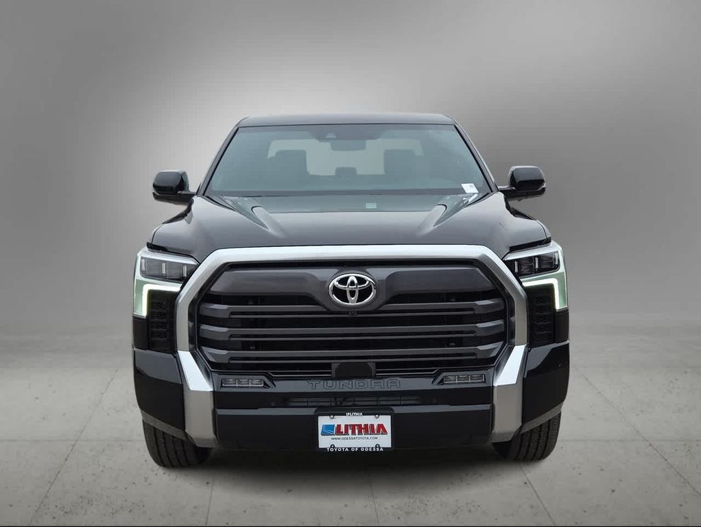 TOYOTA TUNDRA - 3