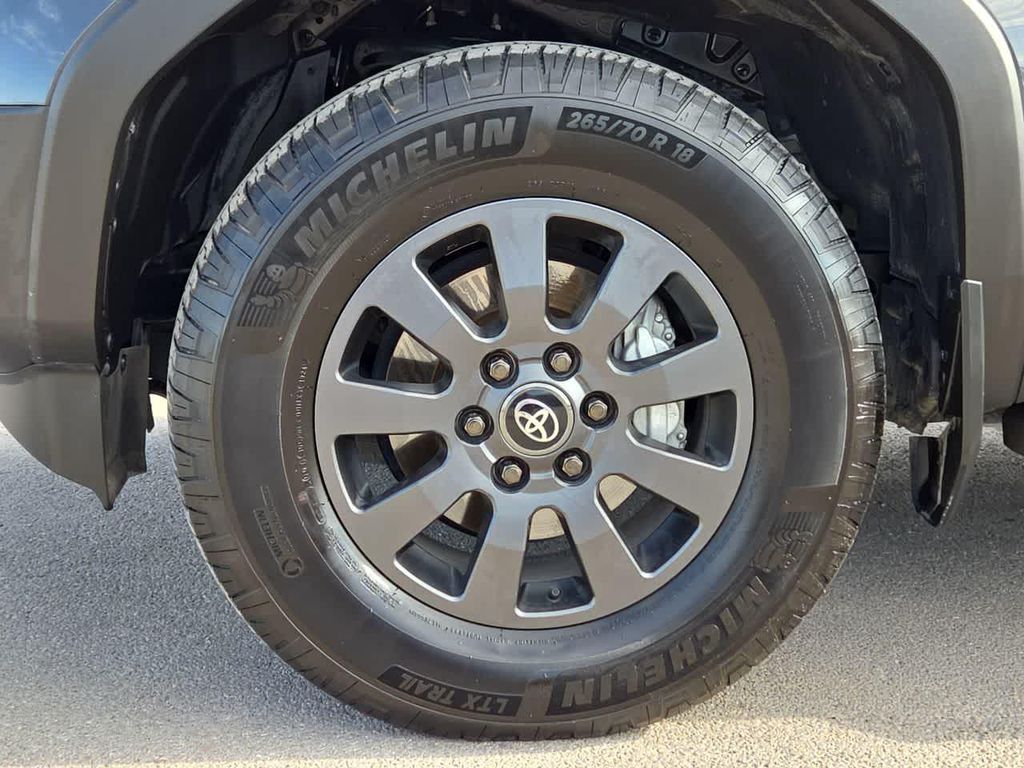 صورة مصغرة 12 لـ 2024 Toyota LAND CRUISER BASE