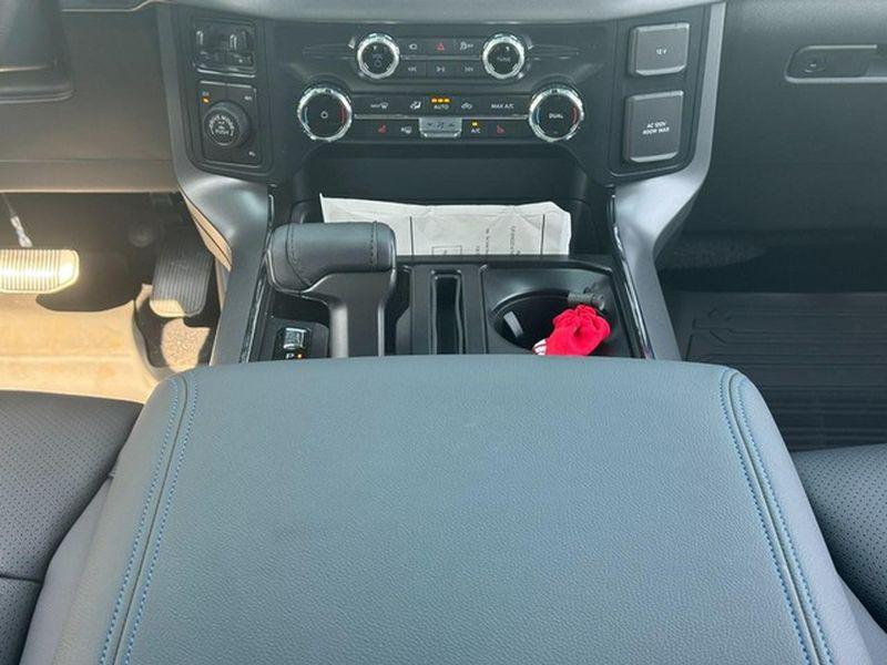2026 FORD F-150 XLT — фото 8