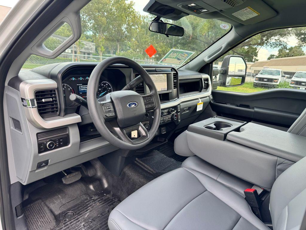 صورة مصغرة 30 لـ 2026 FORD F-250 XL