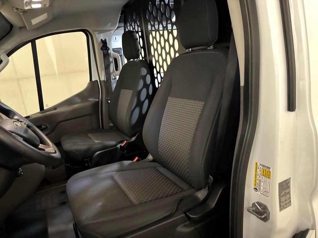 صورة مصغرة 19 لـ 2025 FORD TRANSIT-250 BASE
