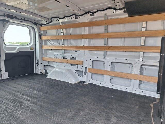 صورة مصغرة 25 لـ 2024 FORD TRANSIT-250 BASE