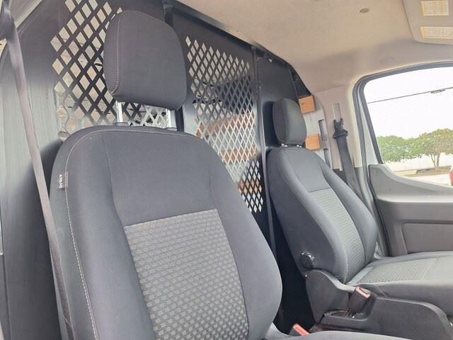 صورة مصغرة 27 لـ 2024 FORD TRANSIT-250 BASE