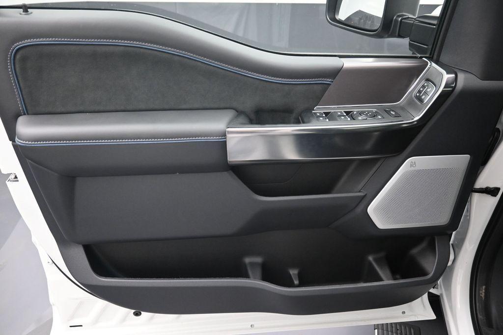 2026 FORD F-250 PLATINUM — миниатюра 26
