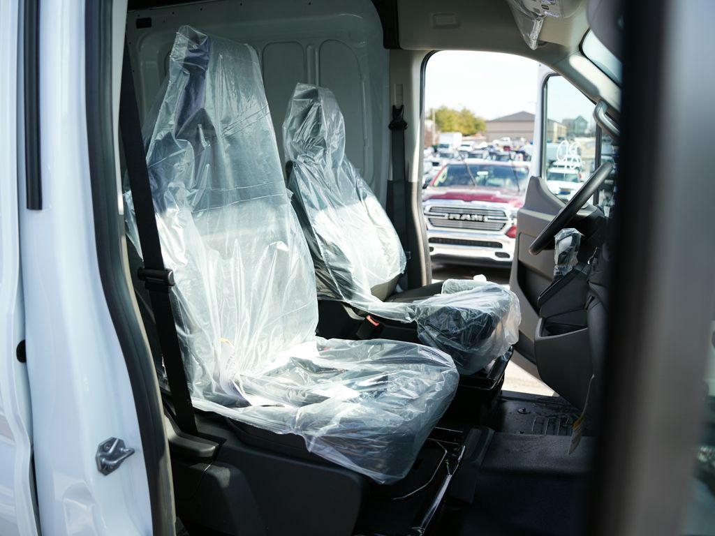 صورة مصغرة 19 لـ 2026 FORD TRANSIT-250 BASE