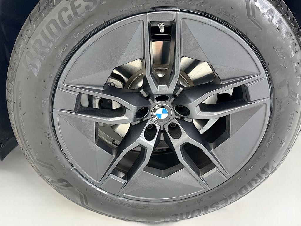 2026 BMW IX XDRIVE60 缩略图 29