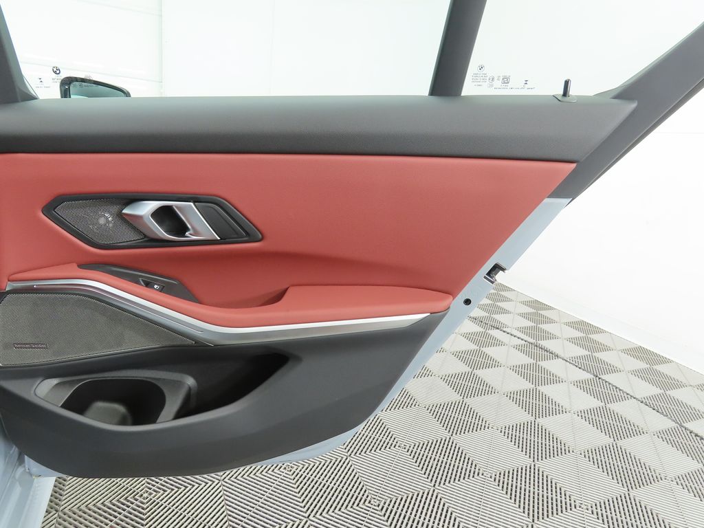 صورة مصغرة 28 لـ 2026 BMW 330 330I