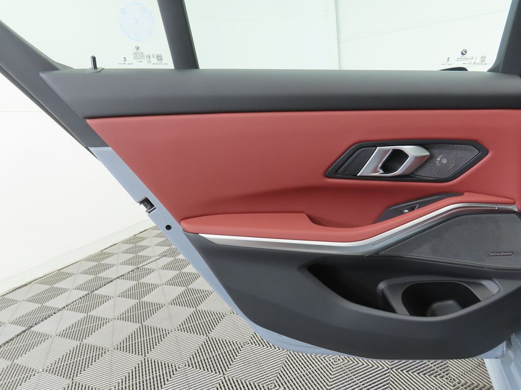 صورة مصغرة 27 لـ 2026 BMW 330 330I