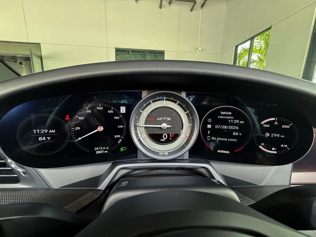 2024 Porsche 911 TARGA 4 GTS — миниатюра 27