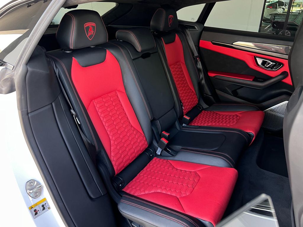 2021 Lamborghini URUS SUV 照片 36