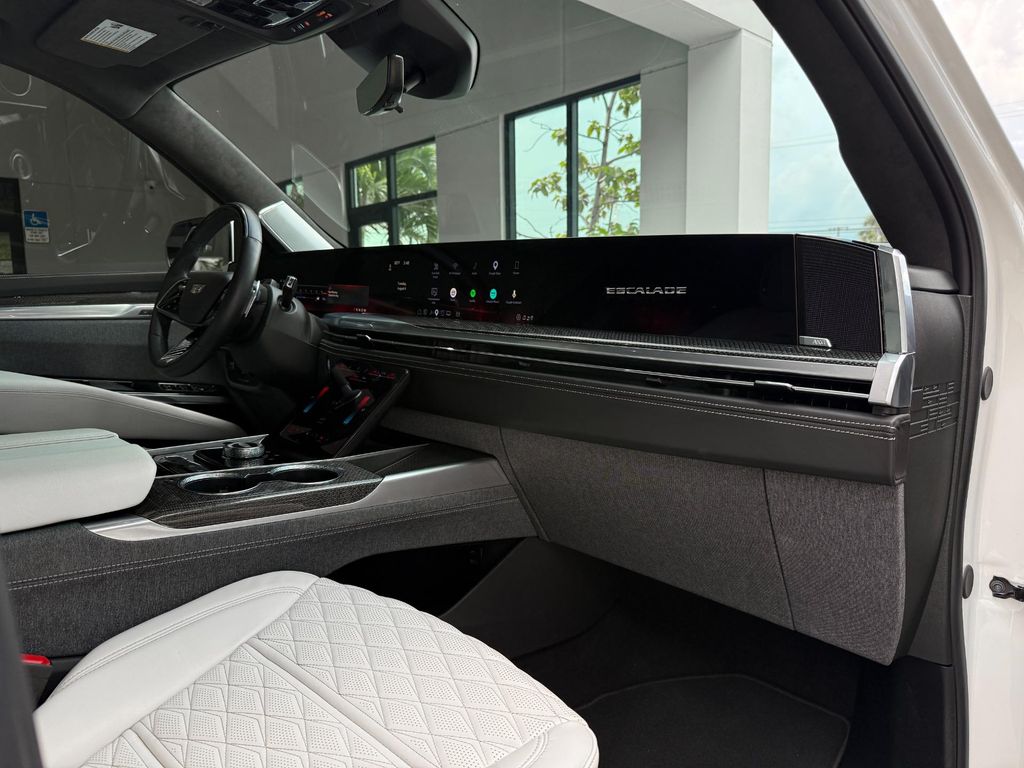 صورة مصغرة 32 لـ 2025 Cadillac ESCALADE V-SERIES