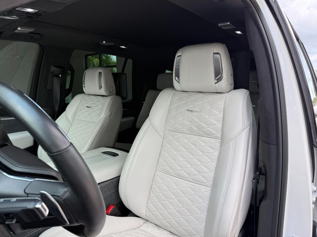 صورة مصغرة 21 لـ 2025 Cadillac ESCALADE V-SERIES