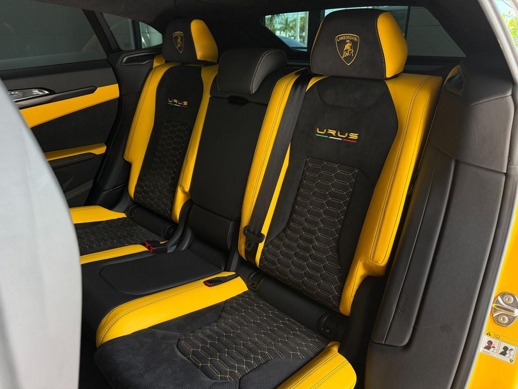 2022 Lamborghini URUS SUV 缩略图 27