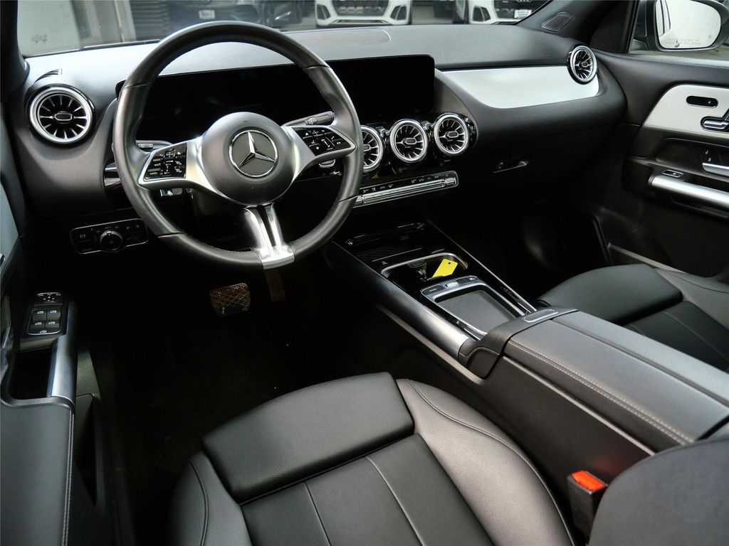 MERCEDES-BENZ GLA-CLASS - 2