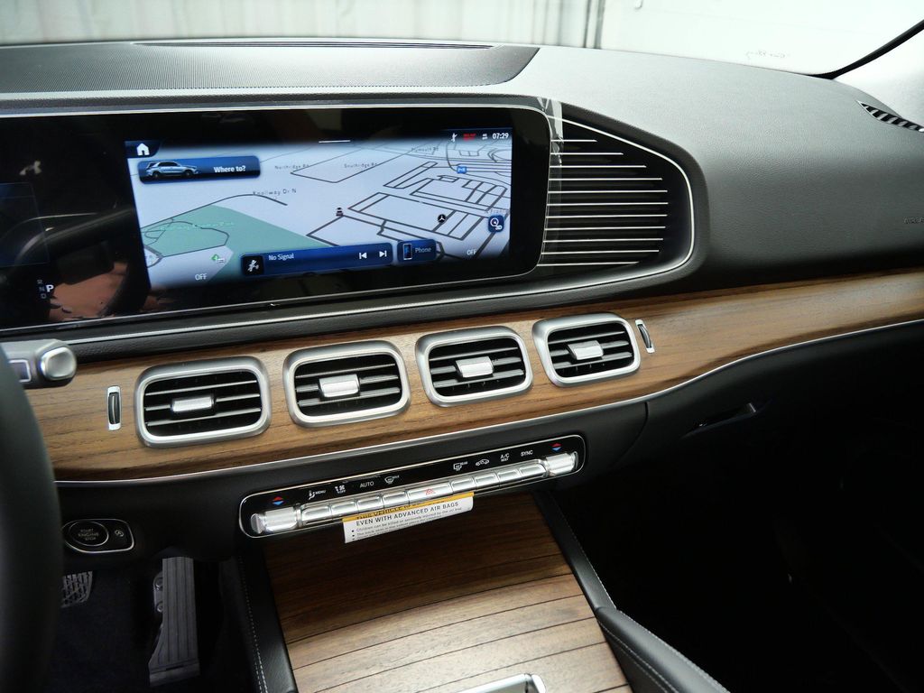 2026 Mercedes-BENZ GLE — фото 10