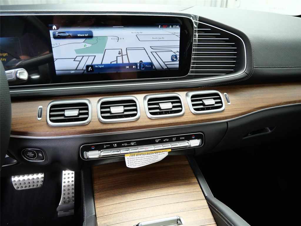 MERCEDES-BENZ GLS - 10