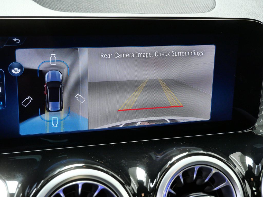 2026 Mercedes-BENZ GLB 缩略图 27