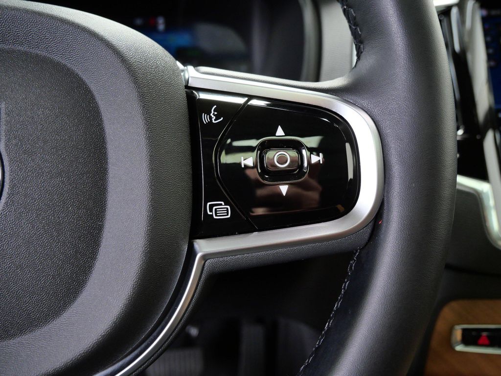 صورة مصغرة 26 لـ 2024 Volvo XC90 RECHARGE PLUG-IN HYBRID T8 PLUS 6-SEATER