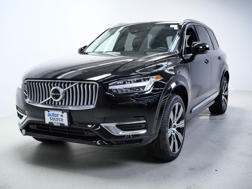 صورة مصغرة 12 لـ 2024 Volvo XC90 RECHARGE PLUG-IN HYBRID T8 PLUS 6-SEATER