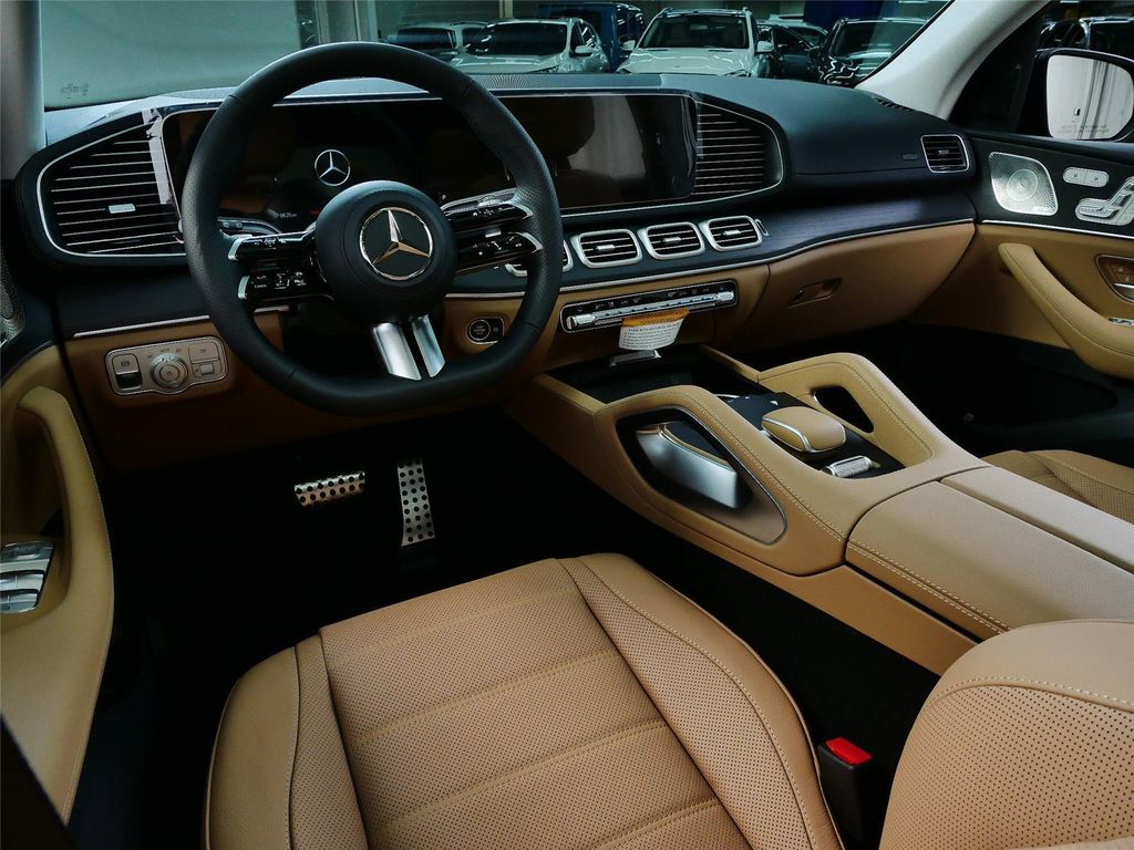 MERCEDES-BENZ GLS - 2