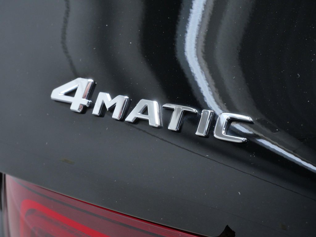 صورة 6 لـ 2022 Mercedes-BENZ GLC