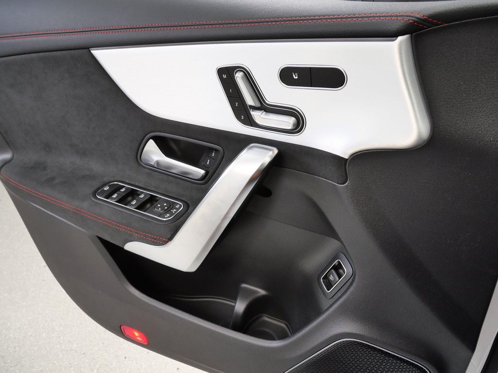 2026 Mercedes-BENZ OTHERS — миниатюра 13