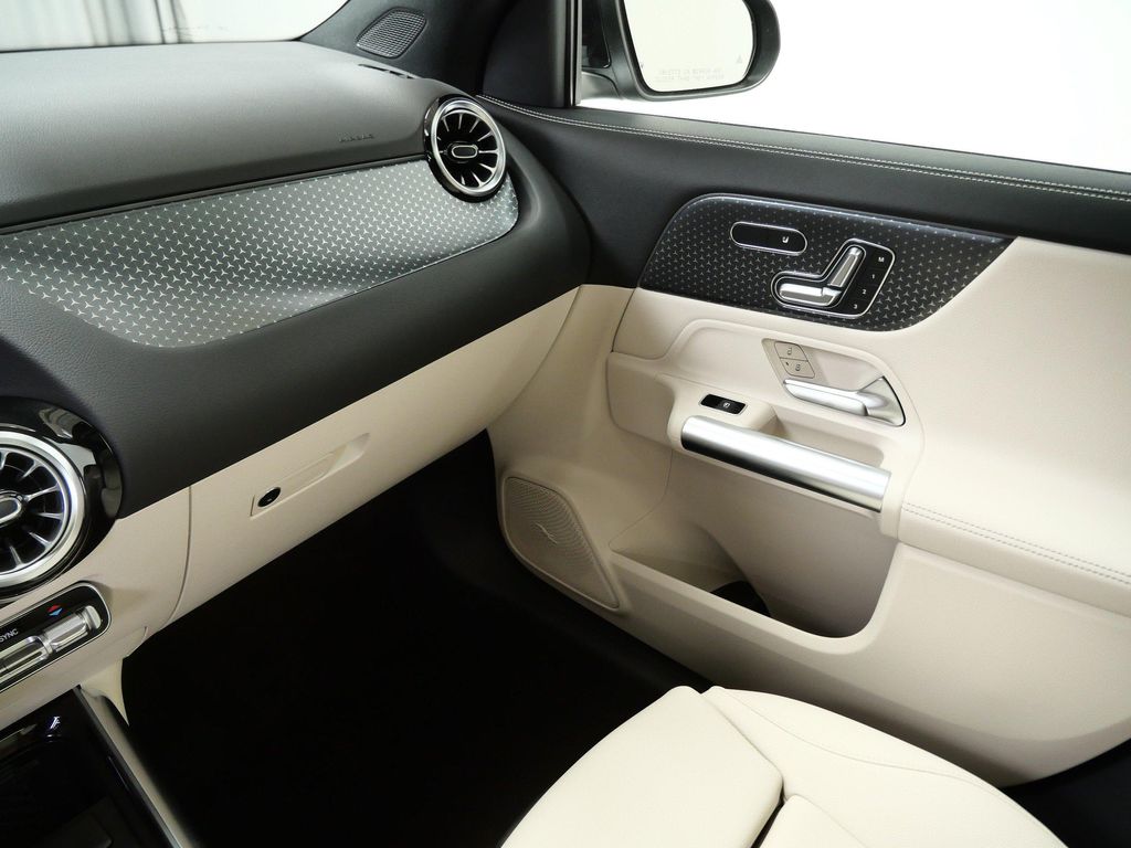 صورة مصغرة 11 لـ 2026 Mercedes-BENZ GLA