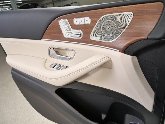 2026 Mercedes-BENZ GLE 缩略图 12