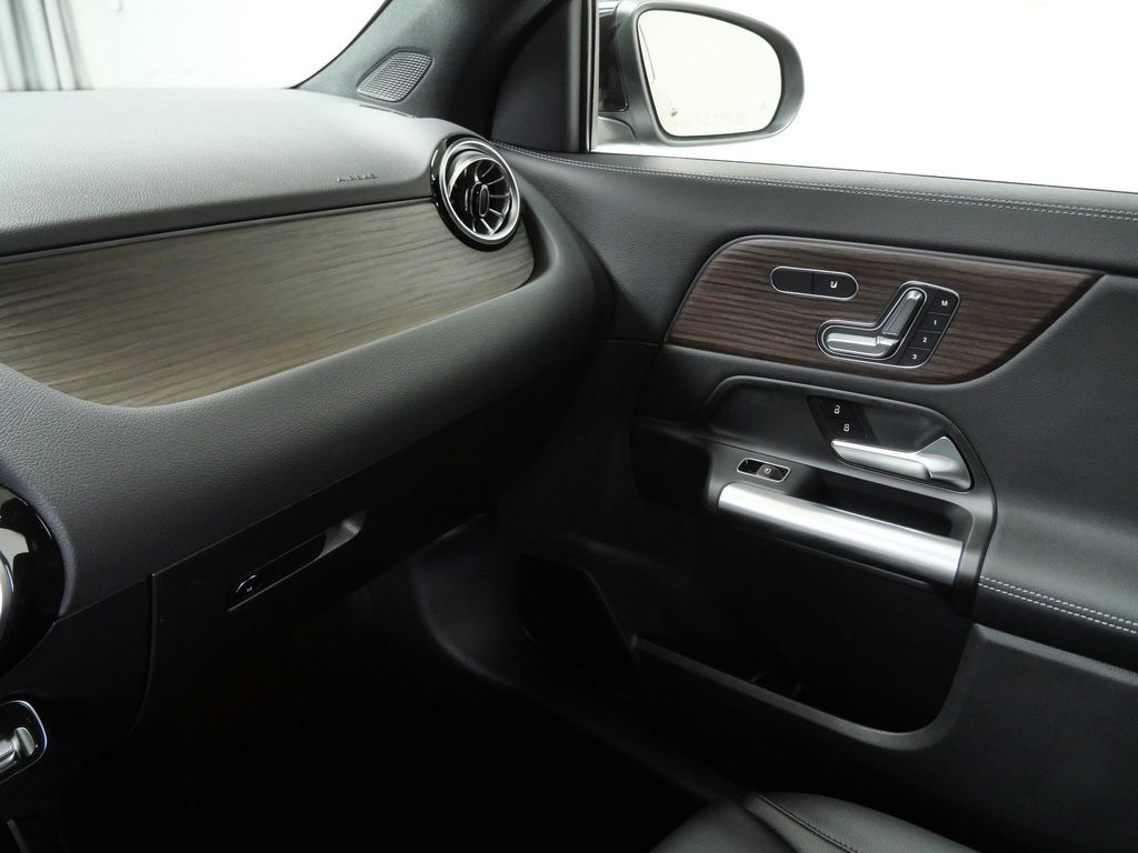 صورة مصغرة 11 لـ 2026 Mercedes-BENZ GLA