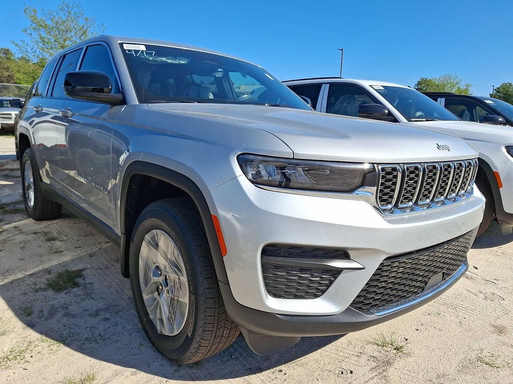 New 2026 Jeep Grand Cherokee Altitude