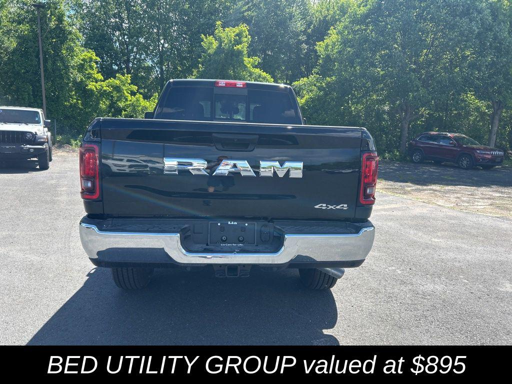 صورة 4 لـ 2026 RAM 2500 TRADESMAN CREW CAB 4X4 6'4' BOX
