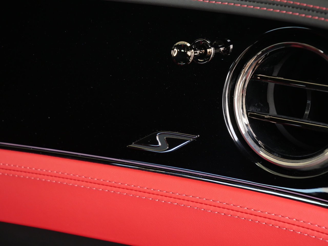 2026 Bentley CONTINENTAL GT BASE — миниатюра 19