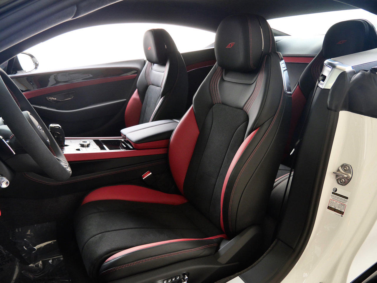 2026 Bentley CONTINENTAL GT BASE — миниатюра 15