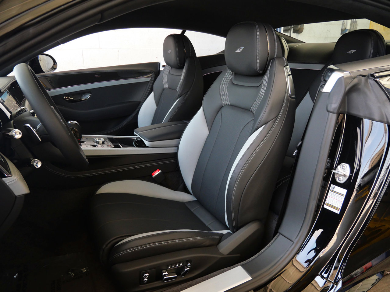 صورة مصغرة 16 لـ 2026 Bentley CONTINENTAL GT BASE