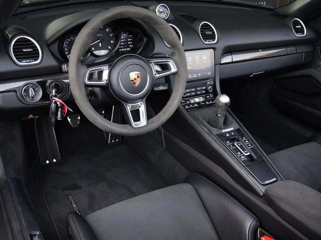 2023 Porsche 718 SPYDER — миниатюра 12