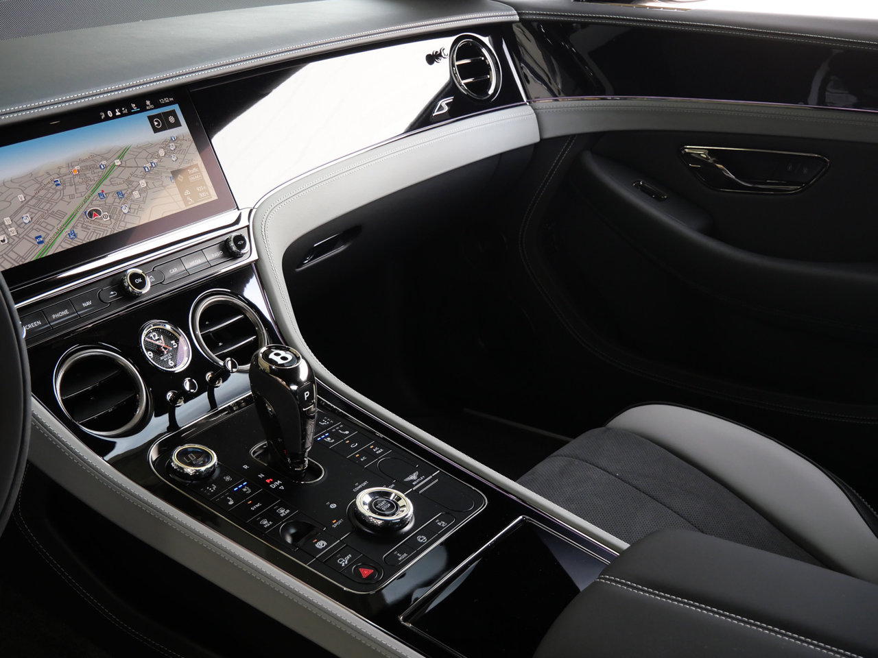 2026 Bentley CONTINENTAL GT BASE — миниатюра 15