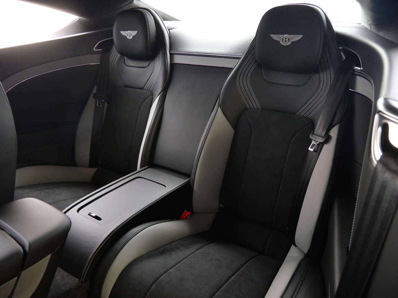 2026 Bentley CONTINENTAL GT BASE — миниатюра 20