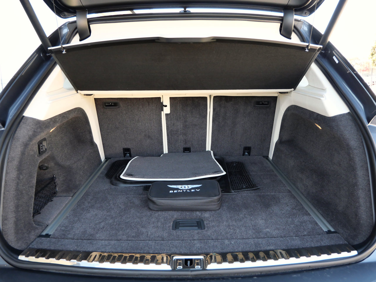2026 Bentley BENTAYGA BASE 缩略图 22