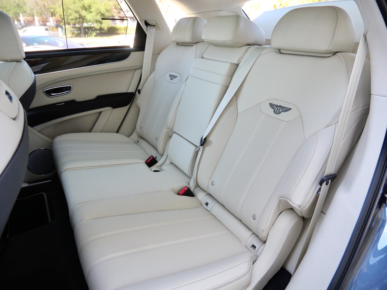 2026 Bentley BENTAYGA BASE 缩略图 21