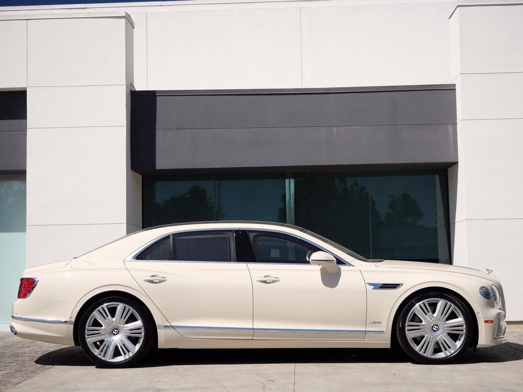 صورة 5 لـ 2026 Bentley FLYING SPUR AZURE