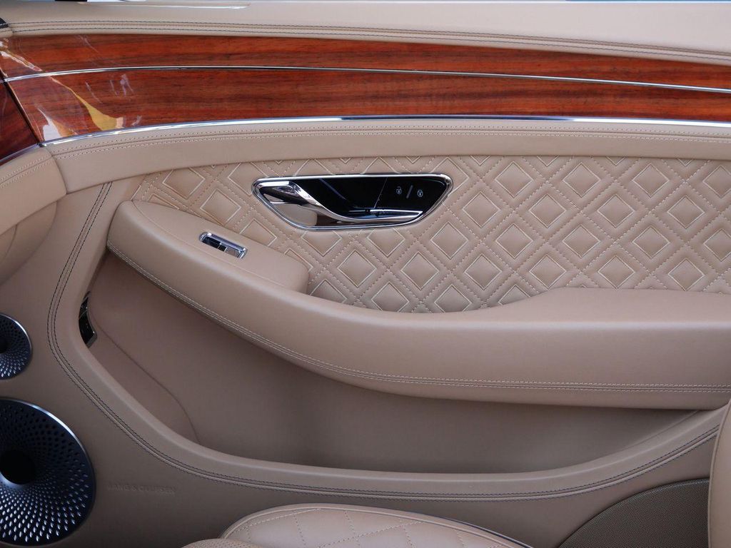 صورة مصغرة 16 لـ 2020 Bentley CONTINENTAL GT V8